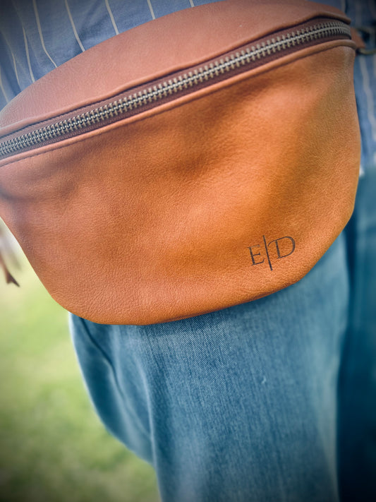 leather fanny pack image 0